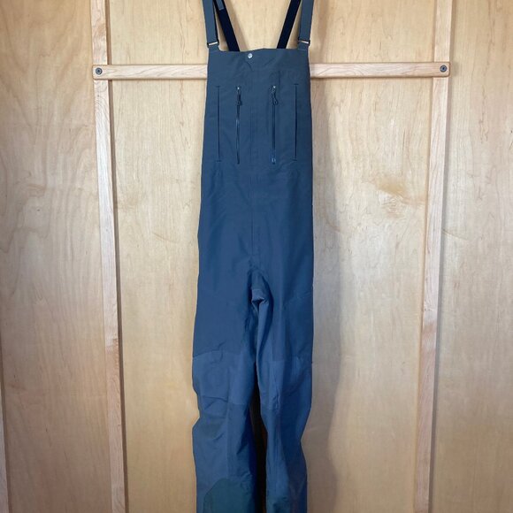 Patagonia Men's Super Alpine Bibs, size M - Picture 3 of 6